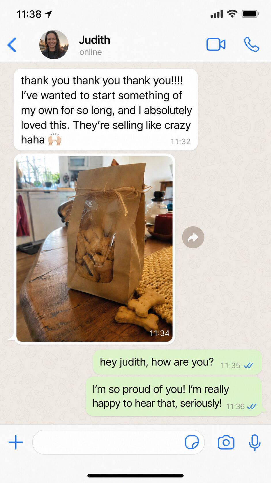 WhatsApp screenshot: a customer says she wanted to start something of her own and loved the method